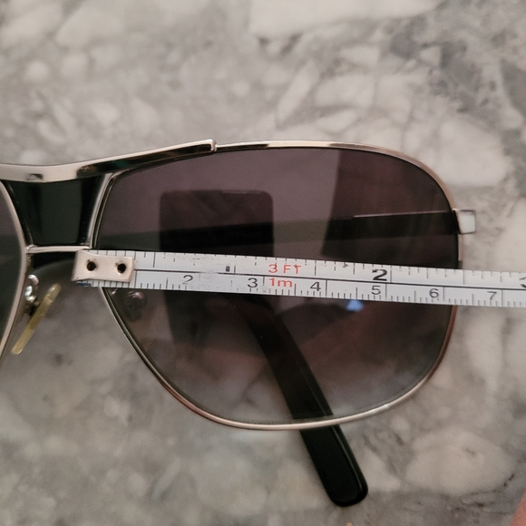 SOLD Louis Vuitton Attraction PM sunglasses - Ebene - Picture 15 of 16